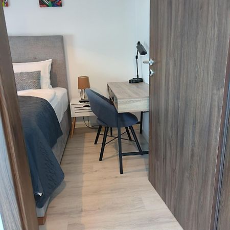 Pe-Ki Lux Apartman Szekesfehervar Exterior photo