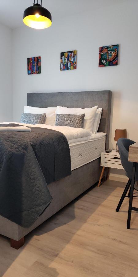 Pe-Ki Lux Apartman Szekesfehervar Exterior photo
